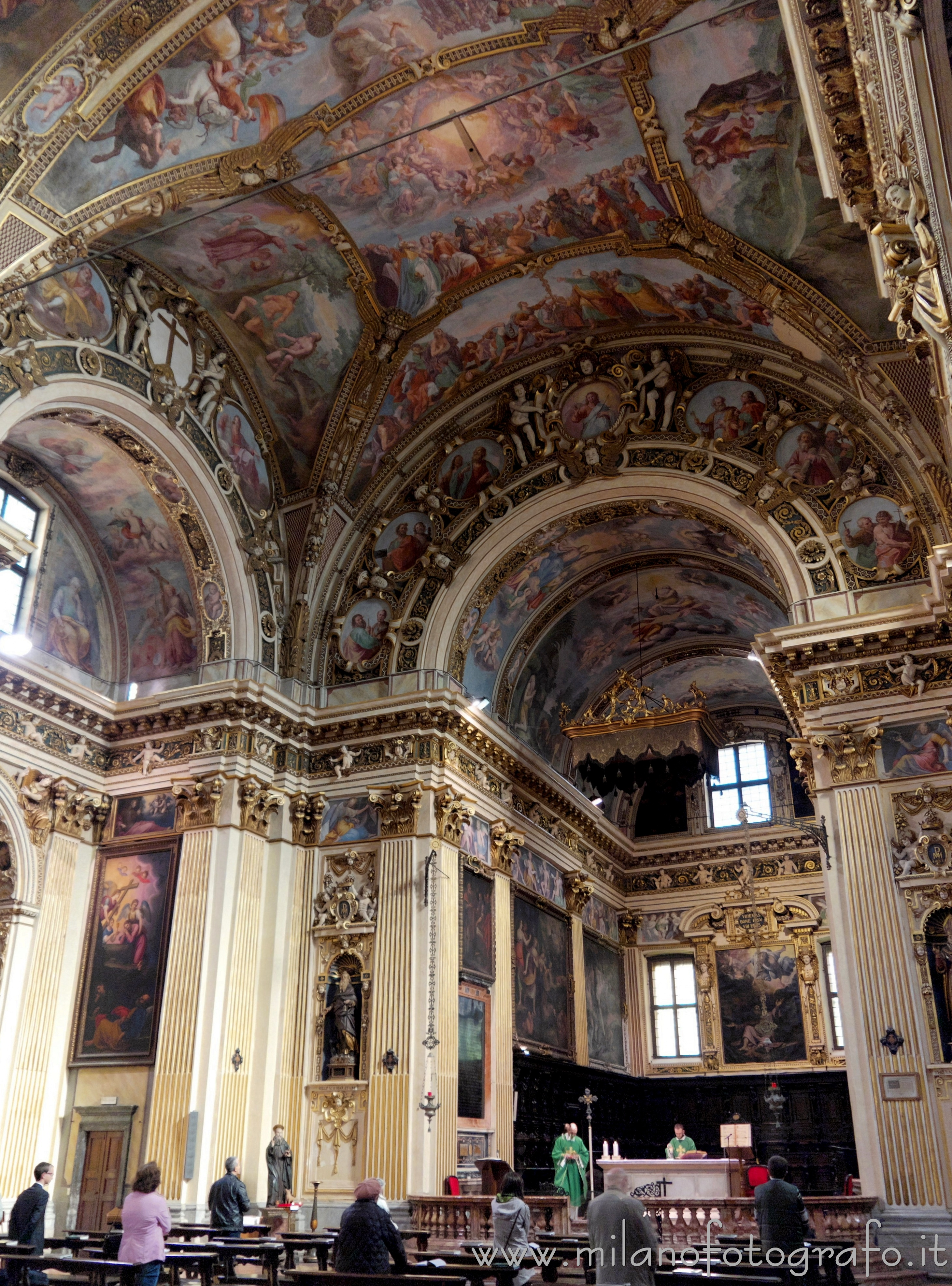 Milano - Presbiterio e transetto della Chiesa di Sant'Antonio Abate